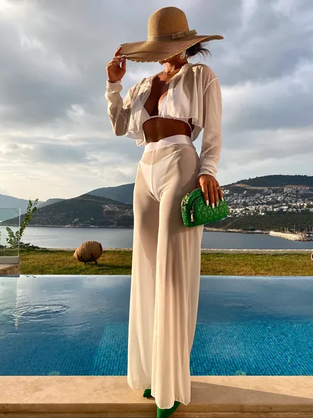 4 Packe Neckholder Triangel-Bikini & Cover-Up Set