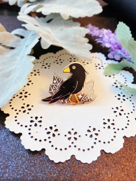 Raven Familiar - Hard Enamel Pin