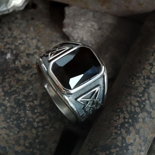Lucifer Symbol Black Gem Stainless Steel Ring - Stainless Steel / 10