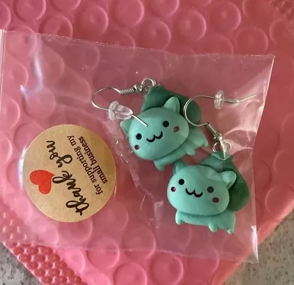 Derpy Bulbasaur Earrings