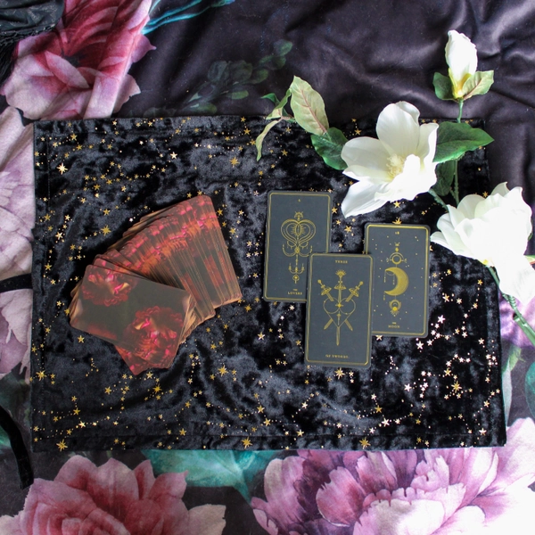 Tarot Mat DARK STAR, black & gold Altar Cloth