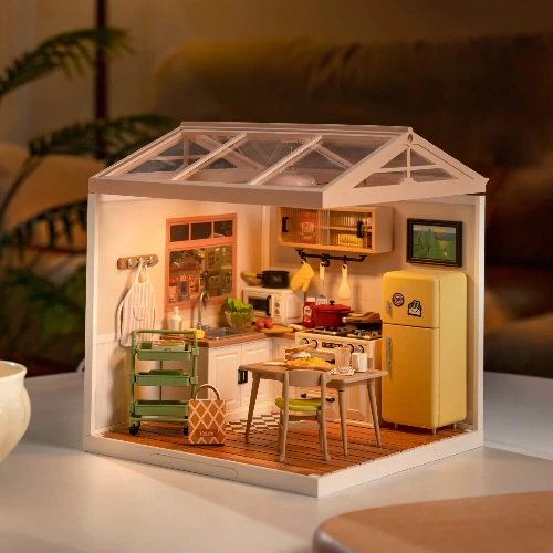 Rolife Super Creator Miniature House - Happy Meals Kitchen DW008