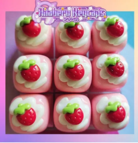 Anaberu Strawberry Cake Keycaps