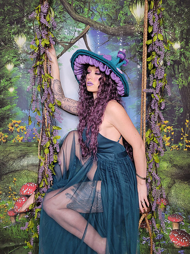 Twisted Toadstool Pattern