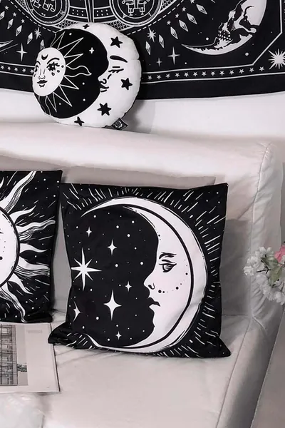 Vintage Moon Cushion Cover | One Size / Black / 100% Polyester
