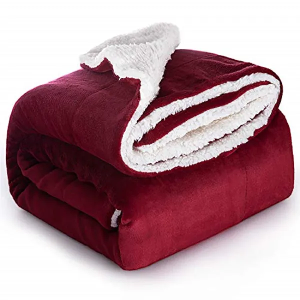 Bedsure Snuggly Blanket in Red