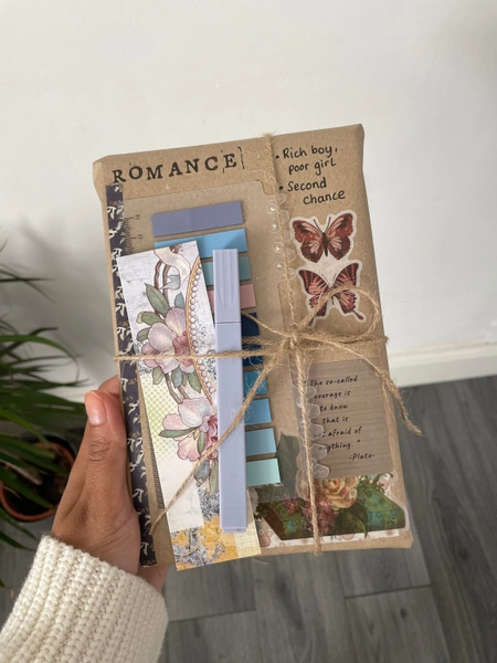 Blind date with a Romance book