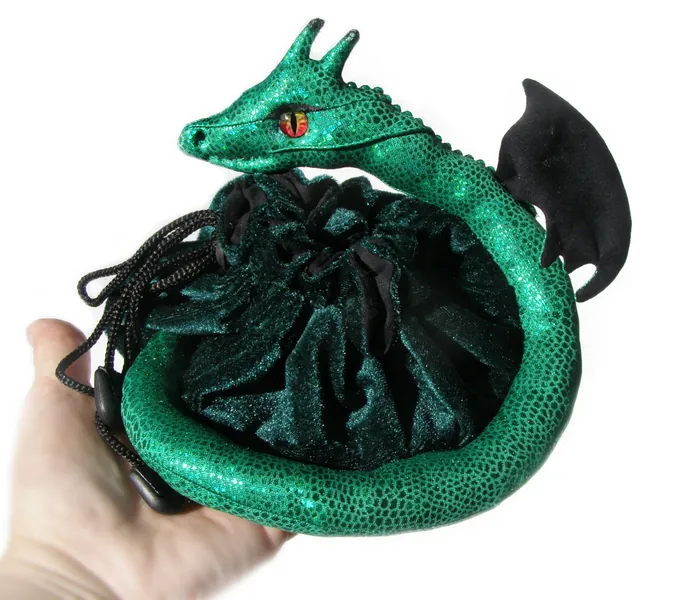 Green Dragon Dice Bag. Large Dice Bag of Holding. Dice Pouch. Dragon scale dice bag. RPG. DND. Poseable dragon