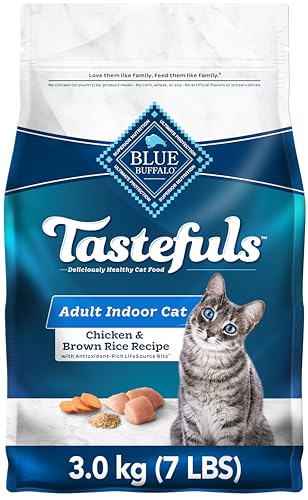 Blue Buffalo Indoor Health Natural Adult Dry Cat Food, Chicken And Brown Rice 3.1kg bag - Medium Bag, kibble