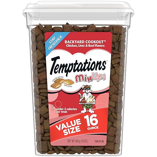 Temptations MixUps Backyard Cookout Flavor Crunchy and Soft Cat Treats, 16 oz. Tub - 1 Pound (Pack of 1)