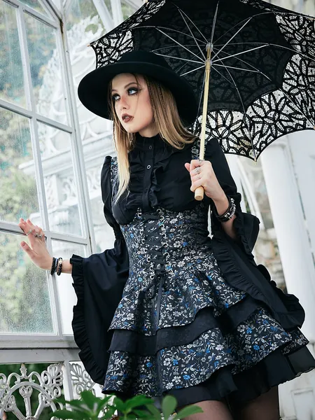 ROMWE Goth Vestido de tirantes con estampado floral bajo a capas