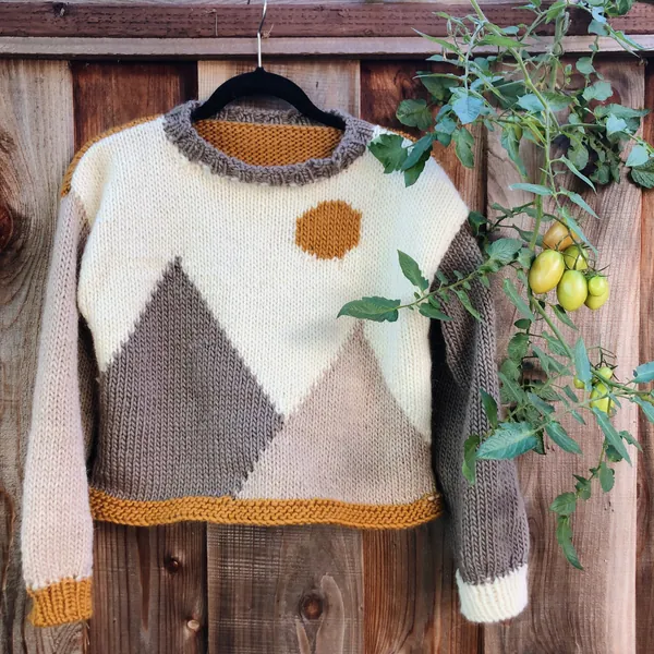 Knitting Pattern: Moonsun Sweater (Beginner Friendly) Cropped Wool Intarsia Knit