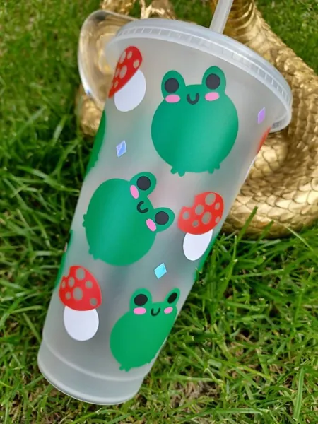 Reusable Frog and Mushroom Tumbler- Frosted tumbler 24oz- cottagecore Decore - Alternative birthday gift