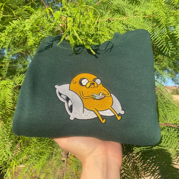 Chill Jake Gaming Embroidered Sweater, Personal Cartoon Gift Hoodie, Y2K Adventure Time Stitched T-shirt, Jake the Dog Video Game Aesthetic