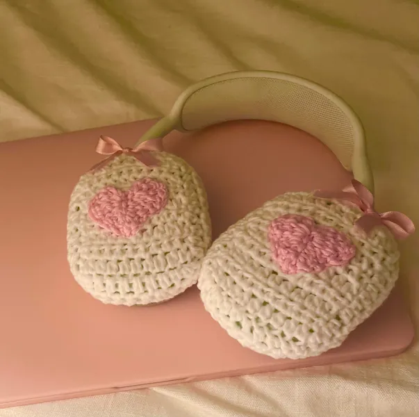 AirPods Max Crochet Headphone Covers
