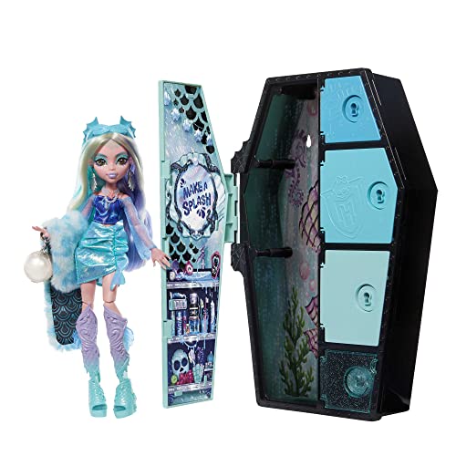 Monster High Skulltimate Secrets Serie 2 Lagoona Blue Muñeca con Armario Iridiscente y Accesorios so - Clawd Wolf