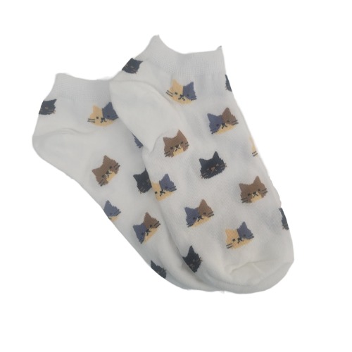 Kitty Cat Face Patterned Short Ankle Socks (Adult Medium - Women's Shoe Sizes 5-10) - White
