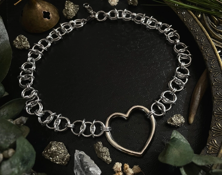 The Lovestruck - Chainmail Choker
