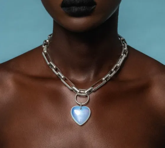 GLOBULAR. Chunky Link Chain Opalite Heart Collar - Silver | Silver