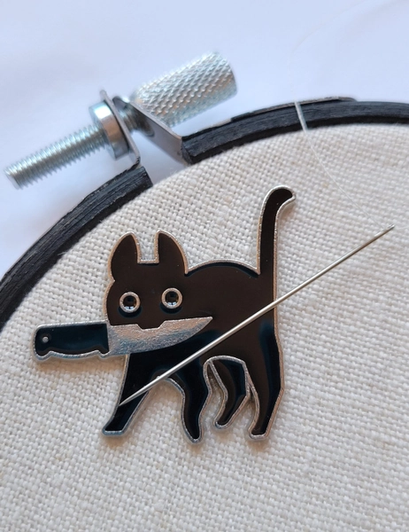 Stabby Kitty Needle Minder