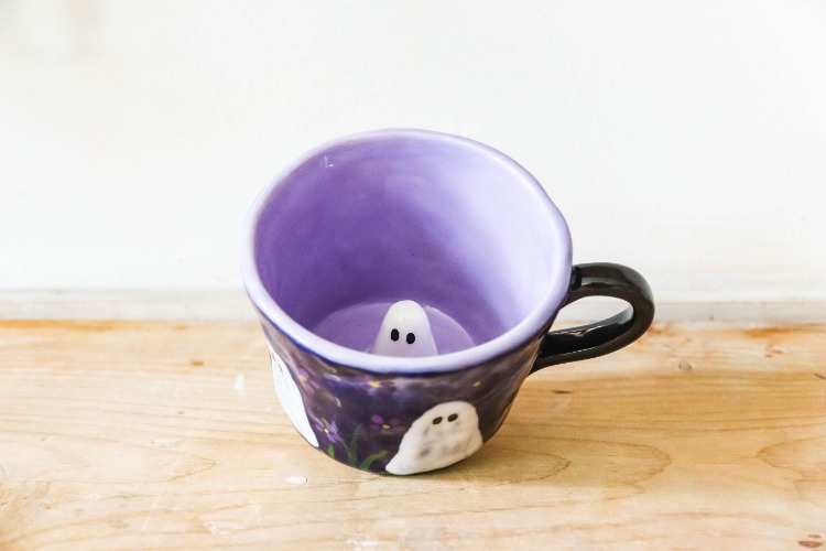Peekaboo Ghost Haunted Mug | Default Title