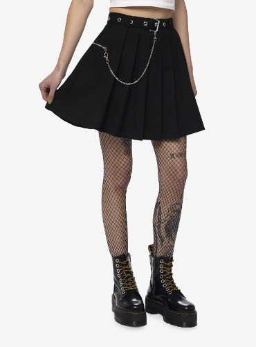 Black Grommet Chain Pleated Skirt