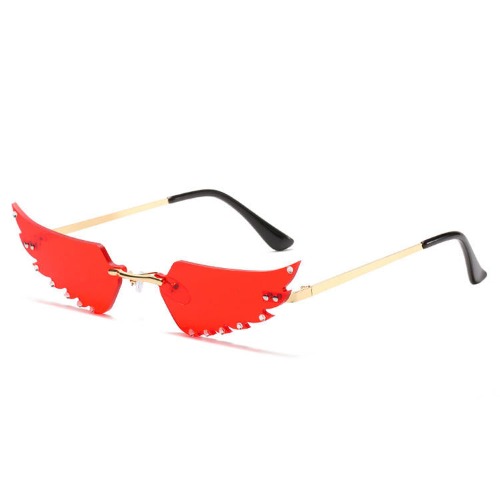 Gothic-inspired Feather Diamond Sunglasses - Fashion Sunglasses / Red