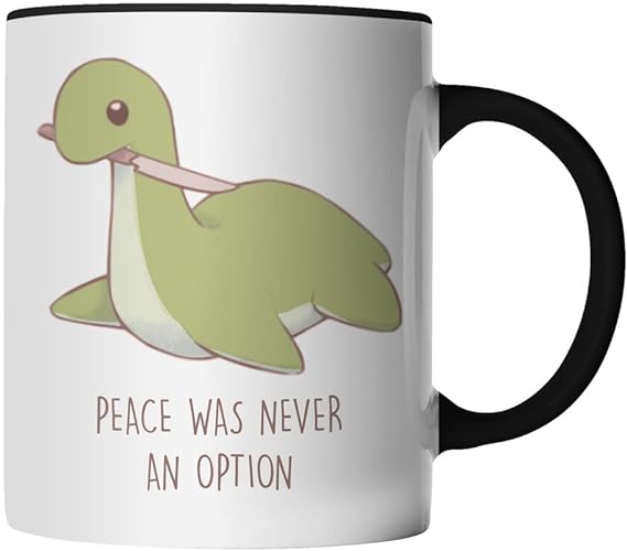DragonHive Tasse - Apex Legends Wattons Nessi Peace was never an Option Meme Gaming Mug - beidseitig Bedruckt - Geschenk Idee Kaffeetasse mit Spruch, Keramik 330ml, Tassenfarbe: Schwarz - Schwarz