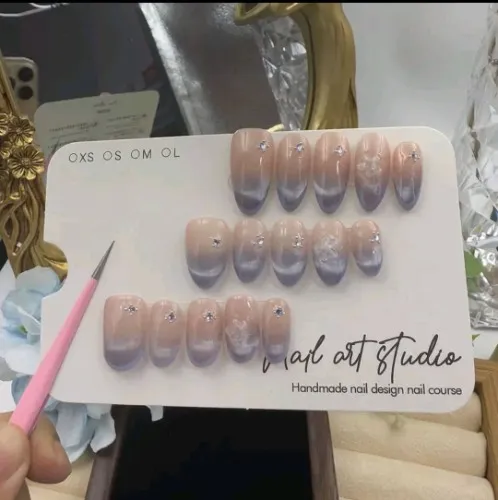 [PRESS ON] Marshmallow Ombre