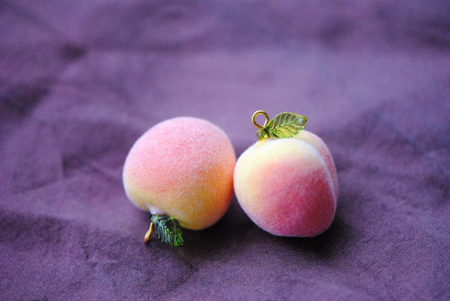 Lightweight Peach Charms | 20mm Charms made from Paper / Cellulose / Resin | Fuzzy Pendants | Cute Fruit Charms | Dangly Beads for Earrings