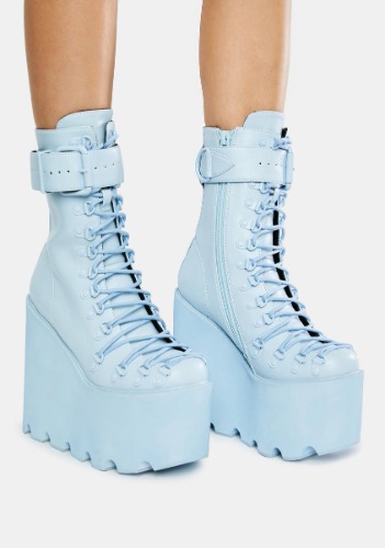 Baby Blue Traitor Boots | US 9