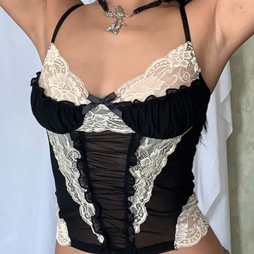 'Bewitched' Black Lace Cami Crop Top - black / L