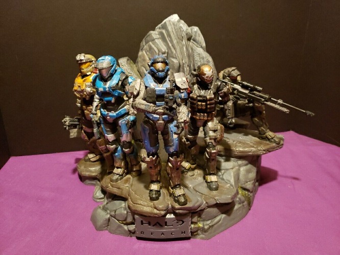 Halo Reach Noble Team Legendary Limited Edition 2010 Statue