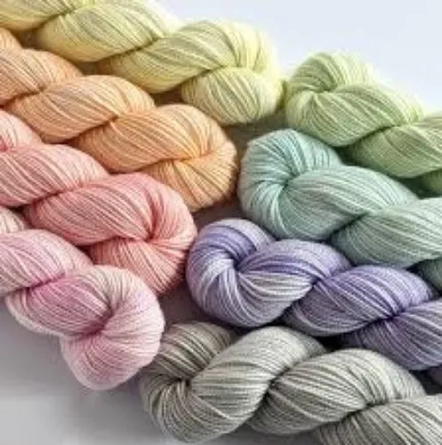 Yarn 'gift card' (S)