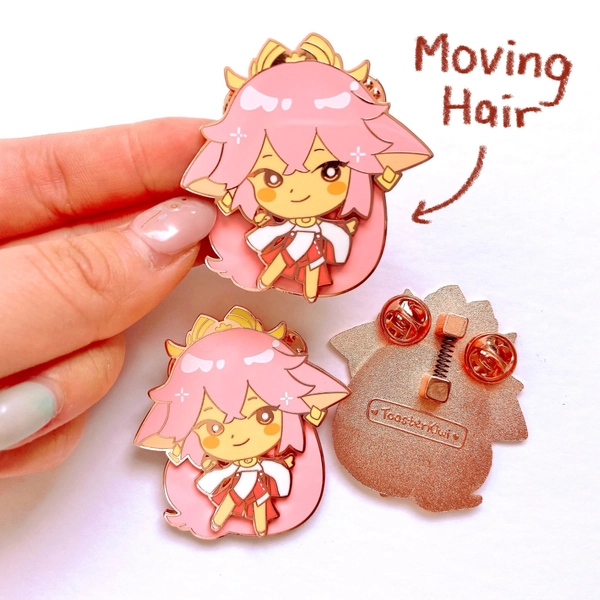 Moving Fidget Toy Yae Miko Pin 2&quot; (movable hair) Genshin Impact