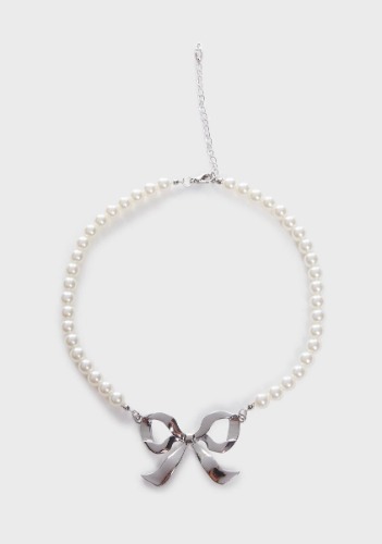 Simply Sophisticated Bow Necklace