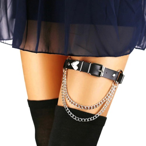 Bodiy Goth Leg Chain Harness Black Punk Heart Thigh Garter Belt Rave Club Laryered Leg Body Chain for women and Girls