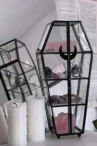 Tomb Display Case | One Size / Black / 100% Glass