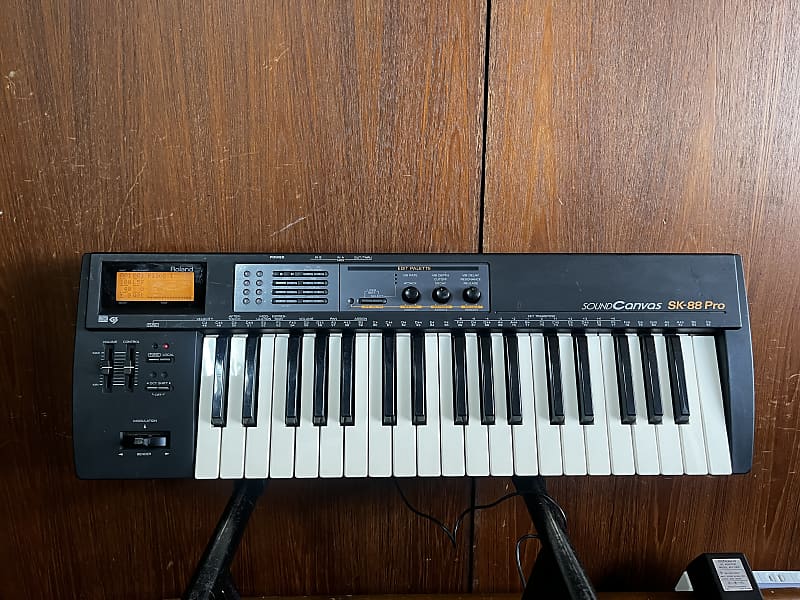 Roland SK-88 Synth