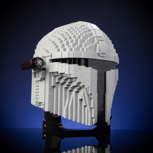 Mando's Helmet Life-Sized Replica | Bricks & Instructions + FREE Light Kit