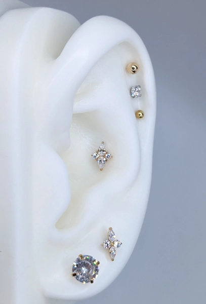 ASTM F136 Pear Star Titanium Conch Earring, Conch Labret, Internally threaded Labret, 16 guage, Conch Piercing Jewelry, helix, tragus, flat