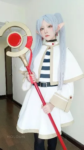Frieren Cosplay + Props