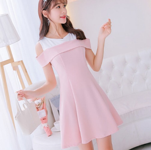 Peekaboo Shoulder Dress - Light Pink / M