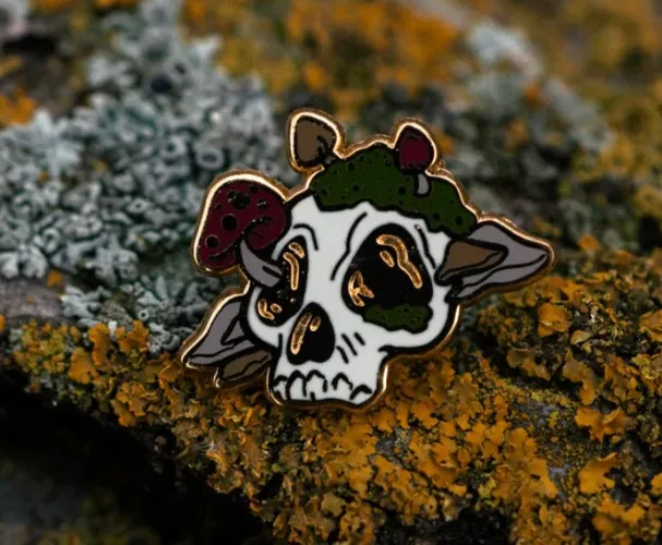 Skull Enamel Pin