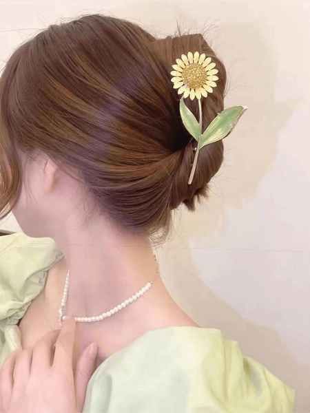 Sunflower hair clip
