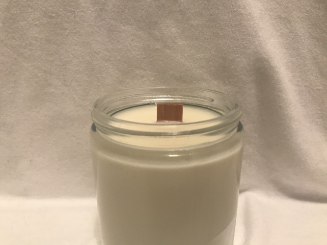 Apawthic Rosé Candle - Wooden Wick