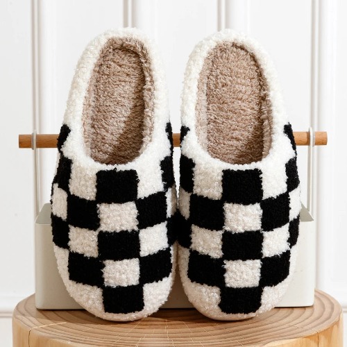 Fuzzy Checker Black & White Cozy Slippers - black / 39-40