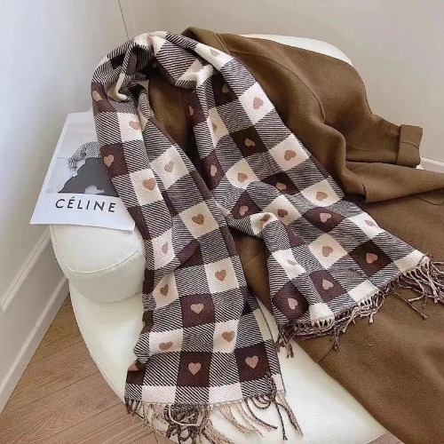 Knitted Heart-pattern Plaid Cozy Scarf in Neutral Brown - Neutral / Brown