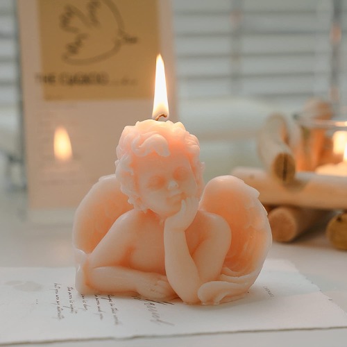 Angel Shaped Scented Candle,150G Aroma Soy Wax Decorative Candle,Handmade Aesthetic Candle for Table Photo Prop Birthday Gift,Prefect for Meditation Stress Relief Mood Boosting Bath Yoga