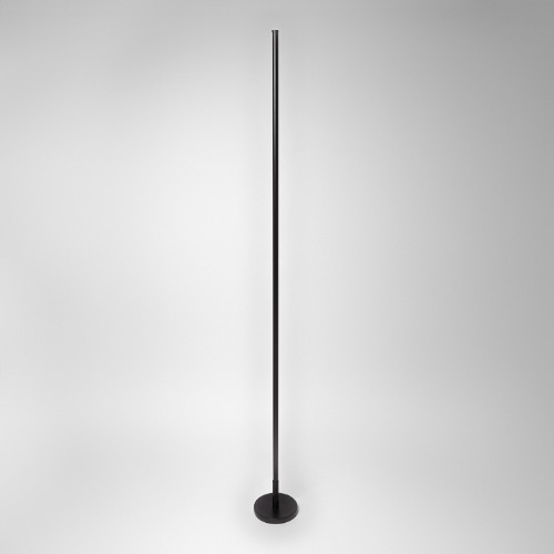 Léger RGB Floor Lamp - Black
